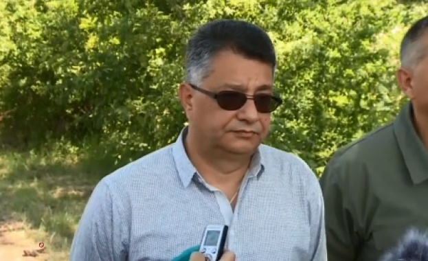 Разследващите катастрофата на военния камион при турската граница работят по