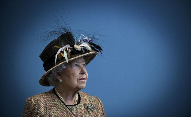 Британската кралица Елизабет Втора има ново кученце от породата корги