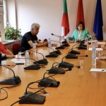 Нинова подписа споразумение за обединение с още 6 партии и граждански движения