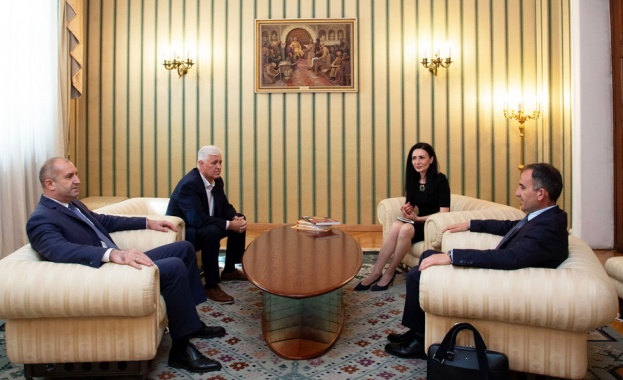 Държавният глава проведе среща с председателя на „Шалом“