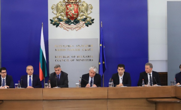 Корупция маскирана в законосъобразна форма това според служебния премиер