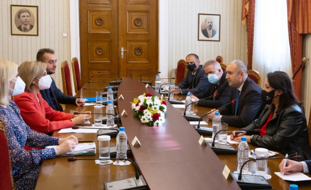 Успехът на имунизационната кампания срещу COVID 19 зависи от възможността за