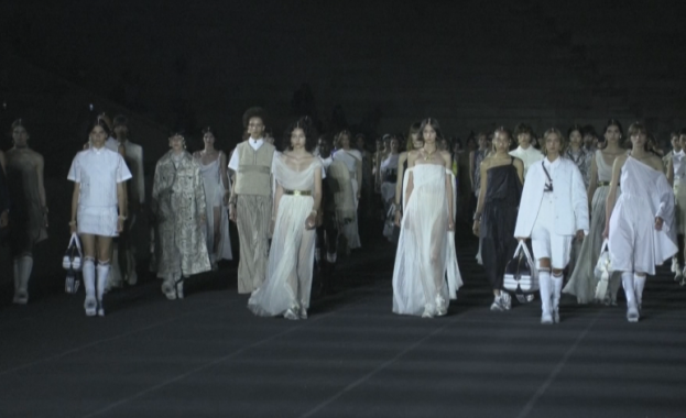 За първи път от началото на пандемията Диор организира модно