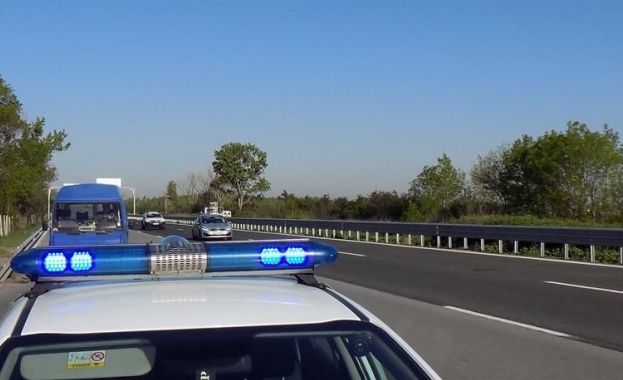 Катастрофа затвори пътя Чирпан Стара Загора в района на