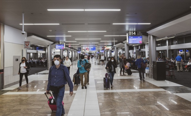 Задръствания на летището в Амстердам - отменят полети