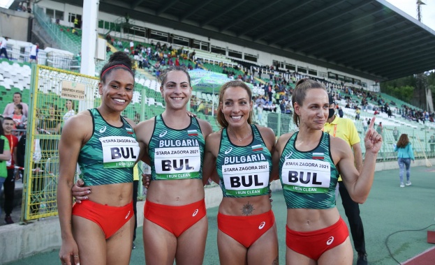 Министърът на младежта и спорта Андрей Кузманов проследи на живо