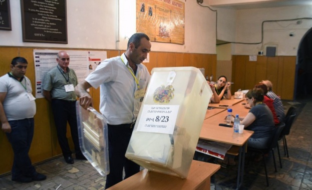 Партията на досегашния премиер на Армения печели изборите 
