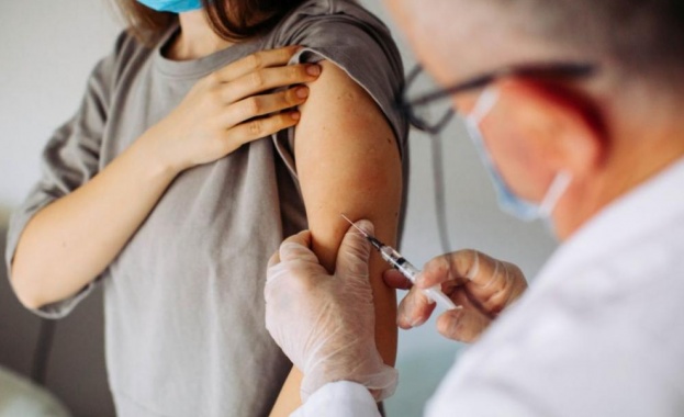 Над 53 на сто от медиците у нас са ваксинирани срещу COVID-19
