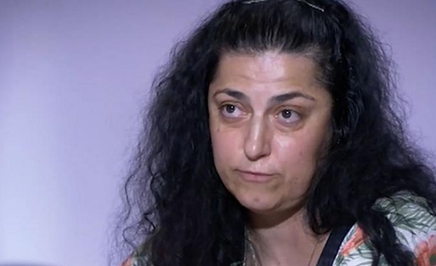 Жената на загиналия пилот на МиГ 29 майор Валентин Терзиев