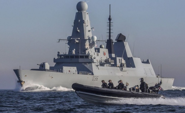 Руски военни откриха предупредителен огън срещу британски кораб в Черно море