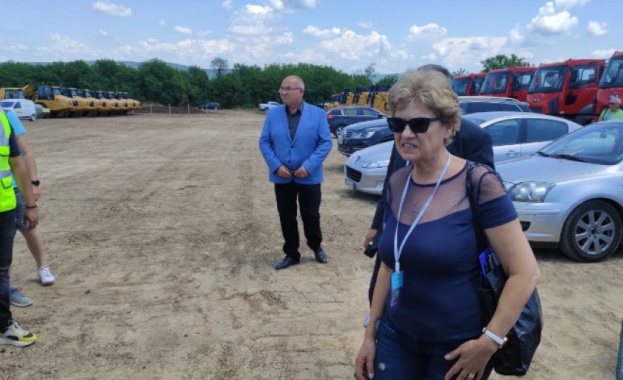 Министърът на регионалното развитие и благоустройството Виолета Комитова провери участъка