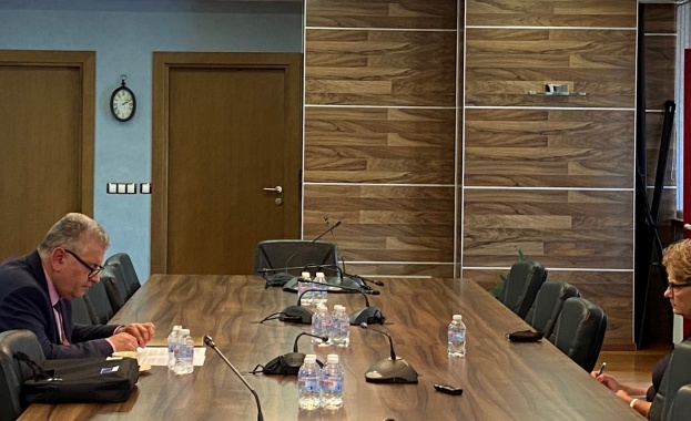 Възможностите за ускоряване ремонтните дейности на републиканския път II 86 Средногорци