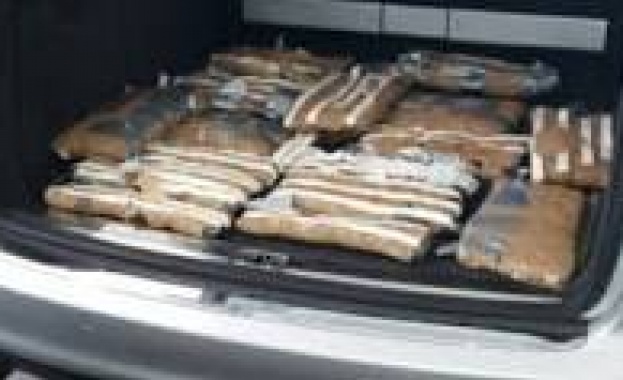 Канадската гранична полиция съобщи че е заловила рекордна пратка от