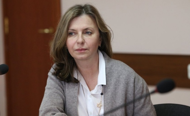 Ивелина Димитрова е подала оставка като член на СЕМ съобщиха