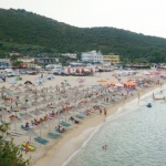 Хотелиери се стреляха в спор за плаж и чадъри в Албания, четирима са убити