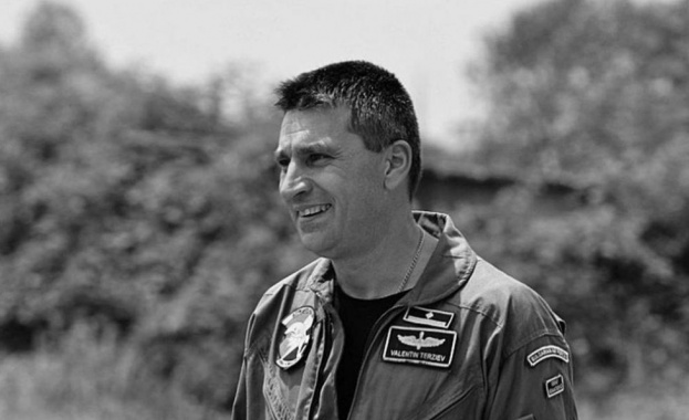 Днес е обявен Ден на траур в памет на пилота