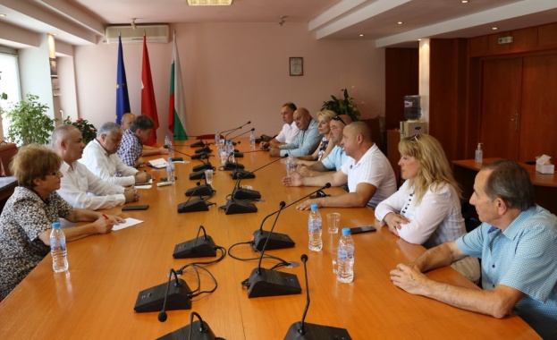 Част от данъците ще остават за общините Представителите на БСП