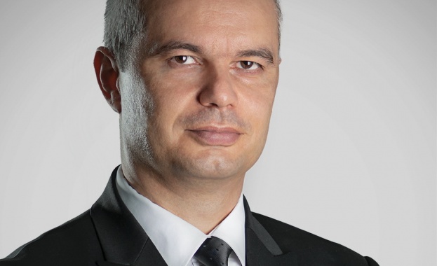 Политическа партия Възраждане иска оставката на финансовия министър Асен Василев Поводът