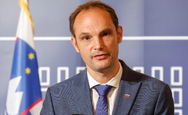 Министърът на външните работи на Словения Анже Логар заяви, че