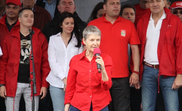 Преди 130 години се опитват да направят нещо ново в