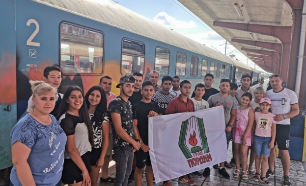 БДЖ осигури безплатно пътуване до Варна на талантливи деца в