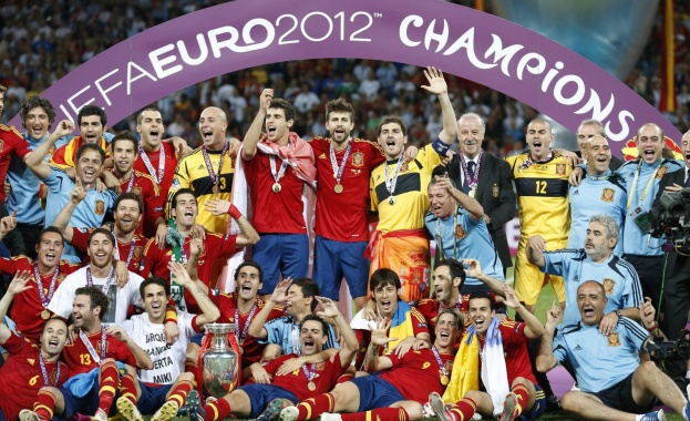 Отборът на Испания е безгрешен в досегашните си четири полуфинални