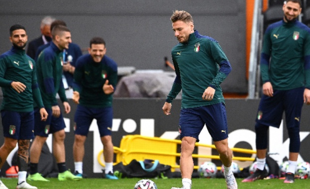 Една истинска футболна класика ще определи първия финалист на Европейското