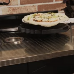 В Париж отвори врати пицария, в която работят само роботи (видео)