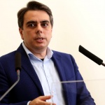 Асен Василев посочи кои ще са най-кризисните месеци от инфлацията
