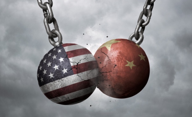 Китай: САЩ използват демокрацията като "оръжие за масово унищожение"