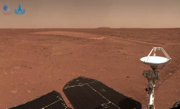 Марс е осеян с човешки боклуци  