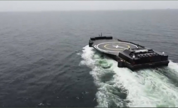 SpaceX представи изцяло роботизираната морска платформа