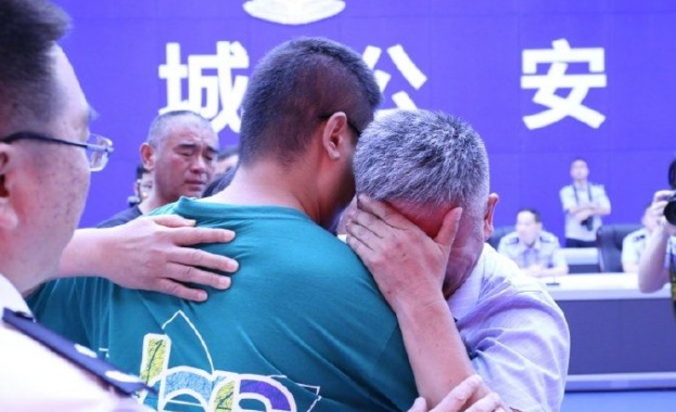 Китаец откри отвлечения си син след продължило 24 години издирване