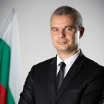 Костадин Костадинов: Трябва да бъдат премахнати дискриминационните мерки в здравеопазването