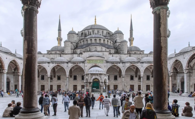 В Турция са поставени над 59 5 милиона дози ваксини откакто