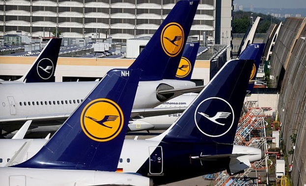 Германската авиокомпания Луфтханза обяви днес, че намалява броя на полетите