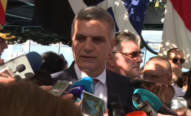 Мисля че трябва да бъдем търпеливи и спокойни и да