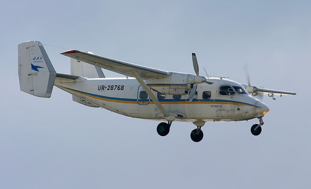Руски пътнически самолет Ан 28 с най малко 13 души на борда