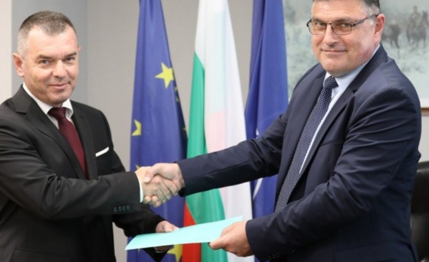 Бригаден генерал Венелин Венев встъпи в длъжност директор на Служба