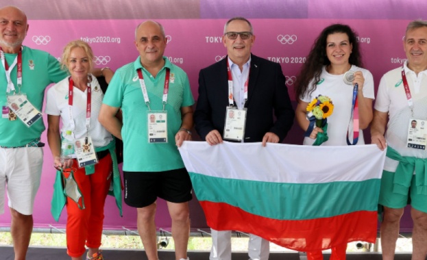  Министър Кузманов: Ако ми гласуват доверие бих останал, но като професионалист