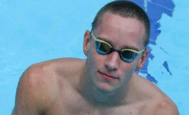 Българският плувец Любомир Епитропов се класира на полуфиналите след изключително