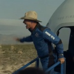 Безос предлага 2 милиарда долара на НАСА в замяна на договор за мисия до Луната