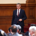 Янев: Огласените мерки са достатъчно щадящи