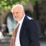 Велислав Минеков отговаря онлайн на въпроси на граждани и медии 