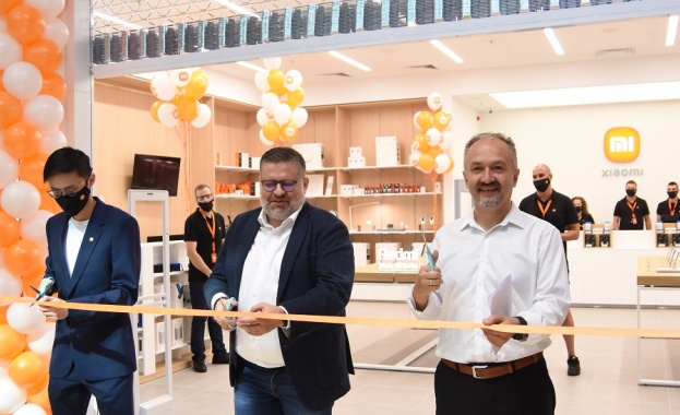 Събитието уважиха редица фенове на бранда и представители на регионалния