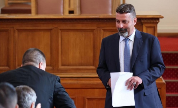 Днес на редовното заседание на парламента депутатът от Има такъв
