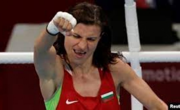 Олимпийската ни шампионка от Токио Стойка Кръстева имаше честта да