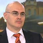 Петър Илиев преиздава книгата си, но с 80 страници по-малко?