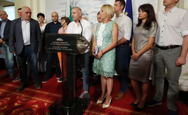 Изправи се БГ Ние идваме ще гласува единодушно против кабинета