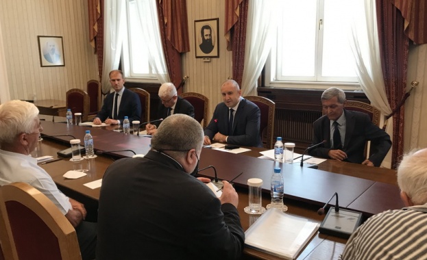 Социалната отговорност към ветераните и военноинвалидите както и патриотичното възпитание